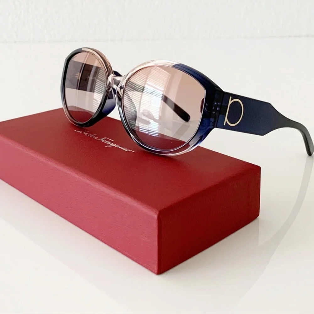 Salvatore Ferragamo Women's Gradient Brown Round Sunglasses